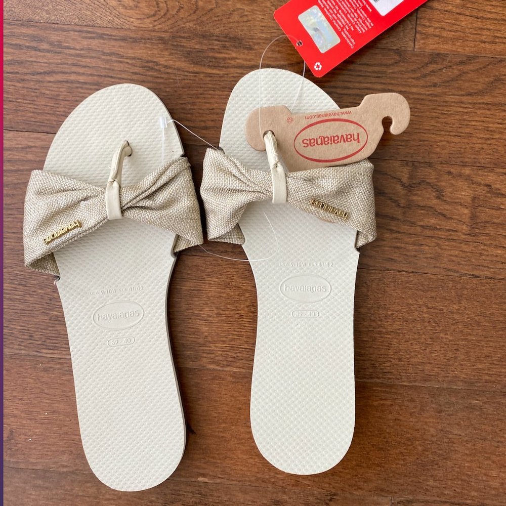 NWT Havaianas Sandals